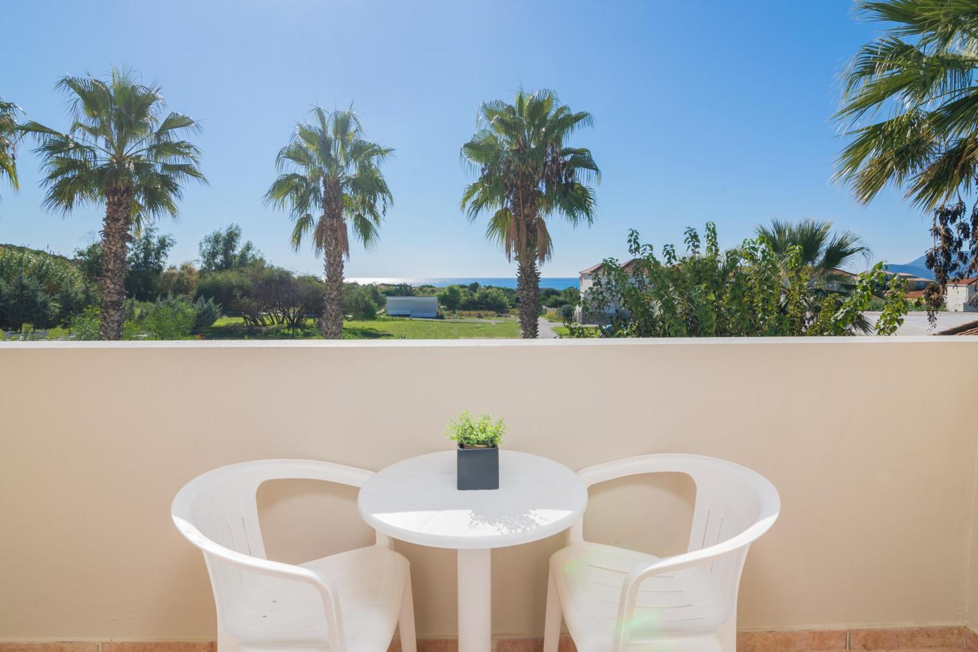 Cavo D'Oro All Inclusive Resort Kalamákion 外观 照片